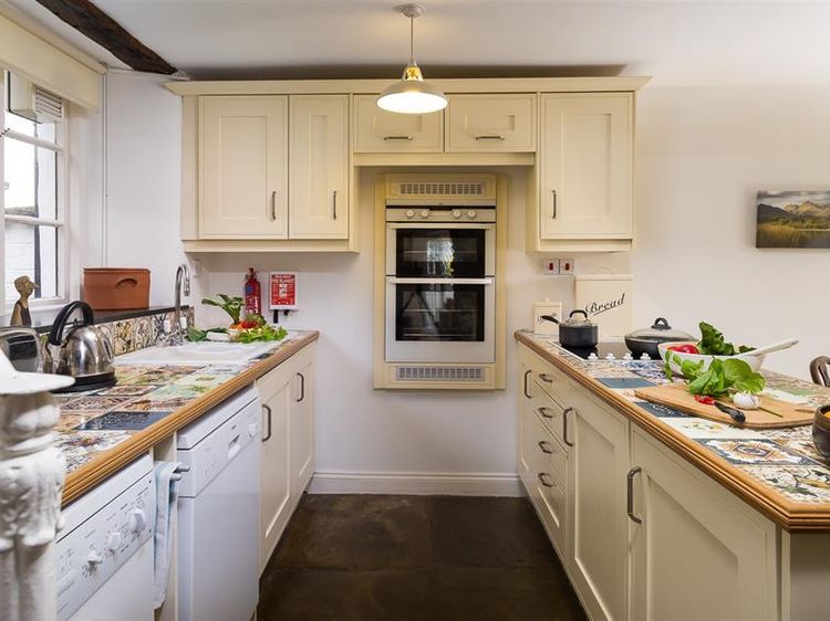 Camellia Cottage, listing photograph 6