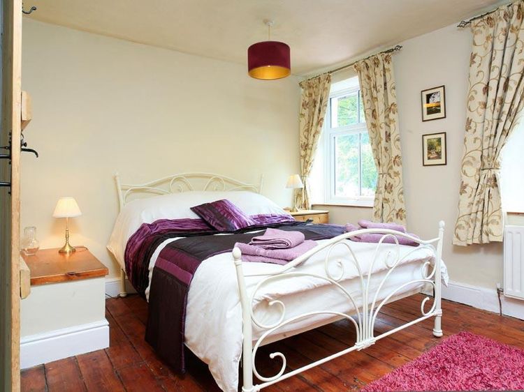 Stone Cottage at Staveley, listing photograph 10