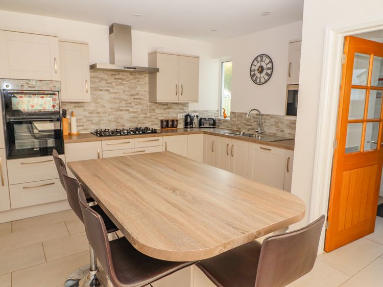Bowderstone, listing photograph 9