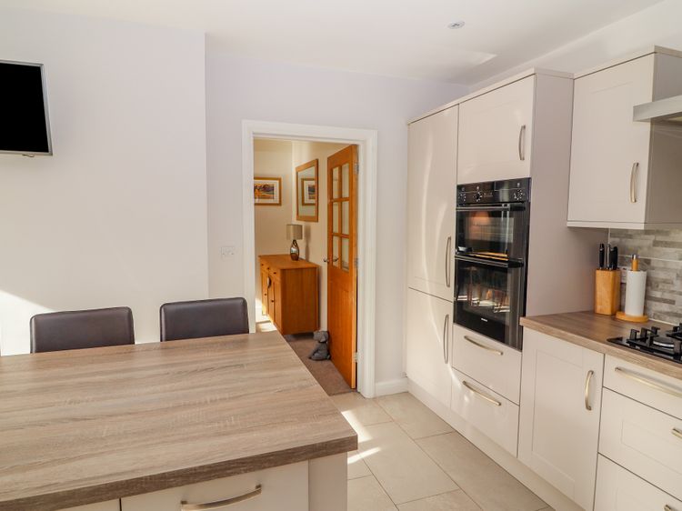 Bowderstone, listing photograph 11