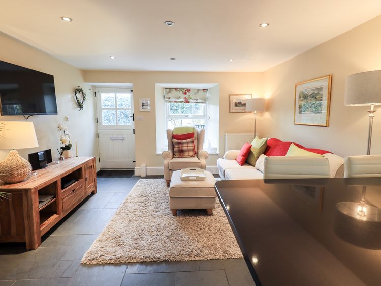 Smithy Cottage, listing photograph 2