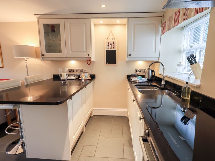 Smithy Cottage, listing photograph 8