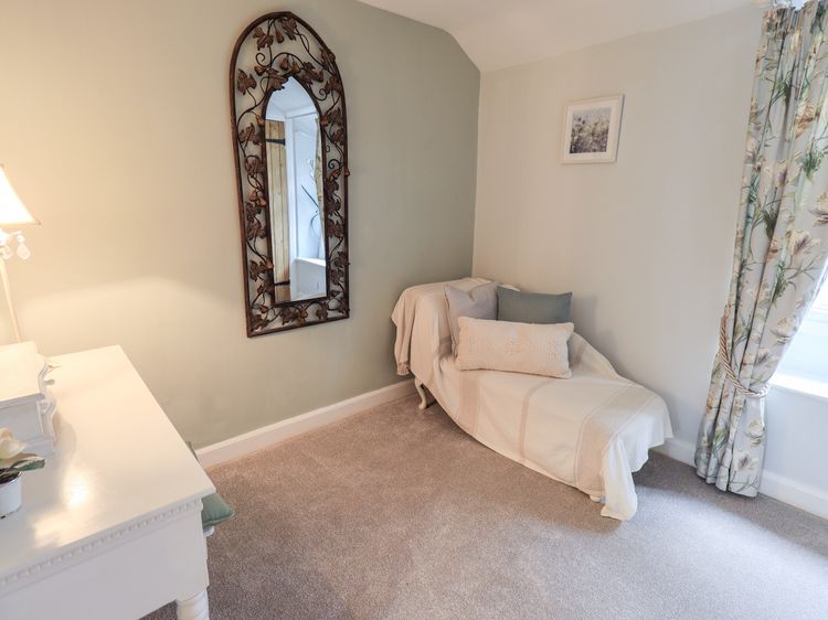 Smithy Cottage, listing photograph 11