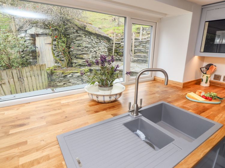 Weir Cottage, listing photograph 11
