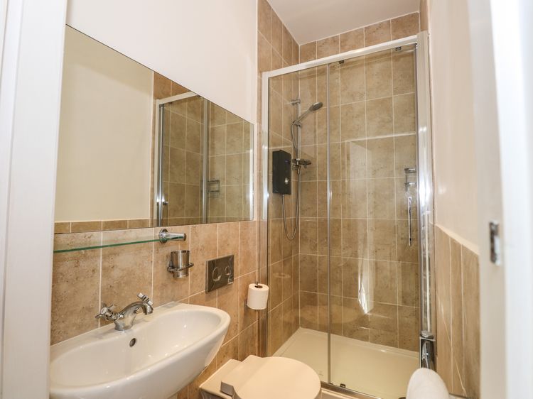 Candleberry Cottage, listing photograph 12