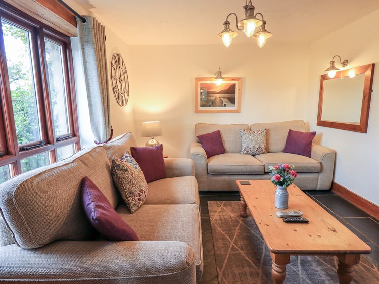 Millrace Cottage, listing photograph 4