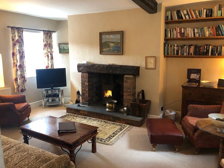 White Lion Cottage, listing photograph 3