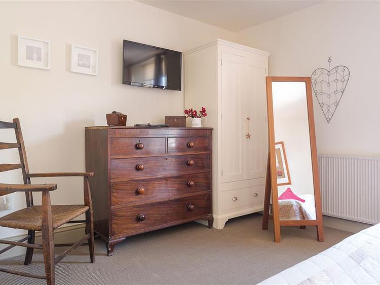 Fern Bank Cottage, listing photograph 9