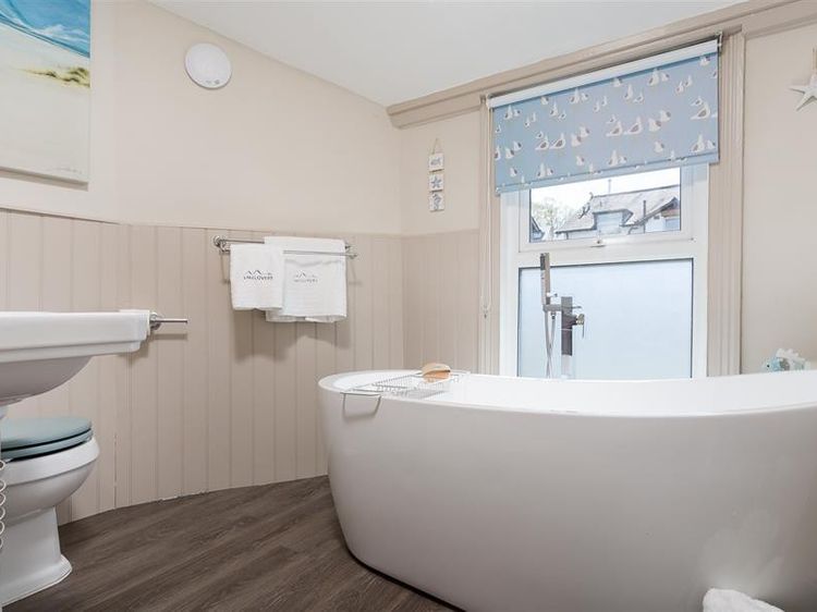 Fern Bank Cottage, listing photograph 12