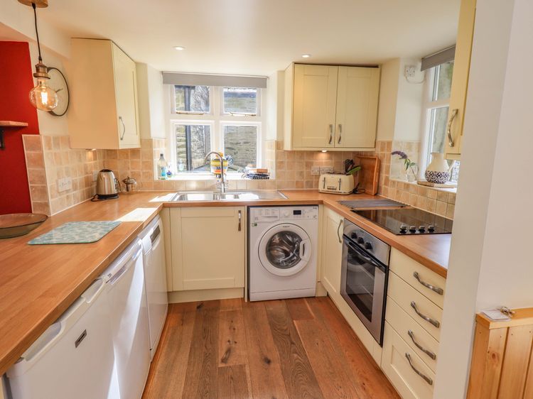 Boxwood Cottage, listing photograph 10