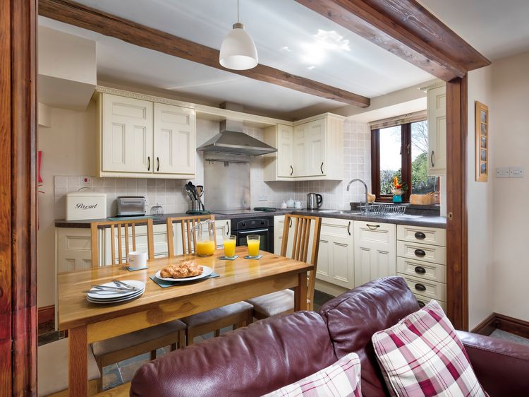 Fieldmouse Cottage, listing photograph 7