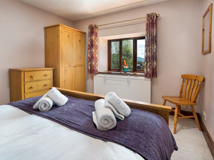 Fieldmouse Cottage, listing photograph 12