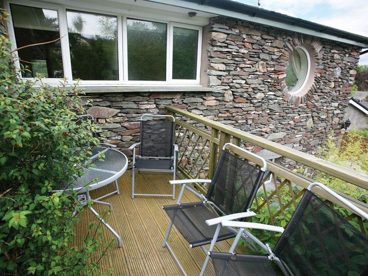 Stone Howe, listing photograph 2