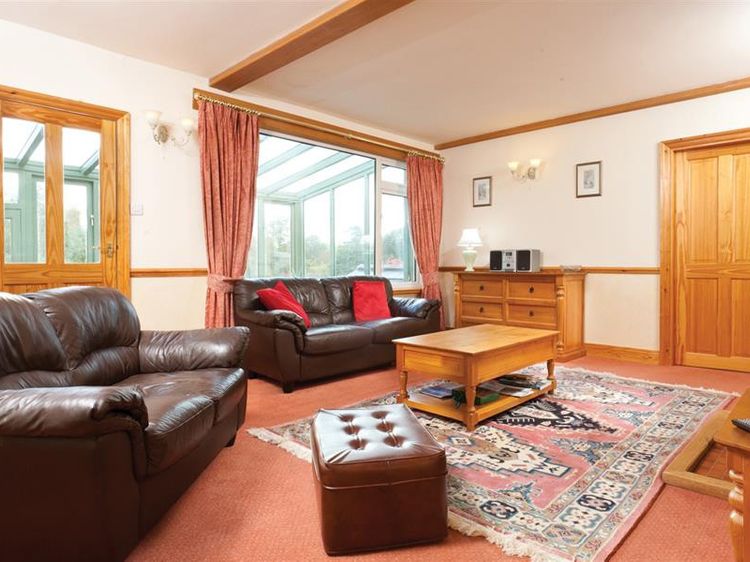 Stone Howe, listing photograph 3