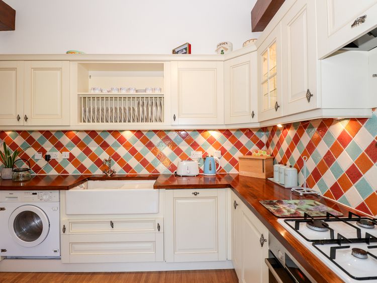 Loughrigg Suite, listing photograph 8