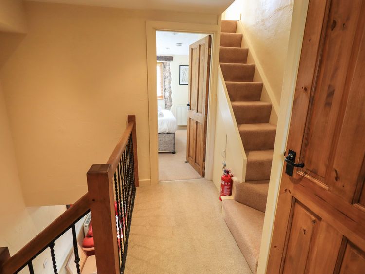 Penny Red Cottage, listing photograph 12