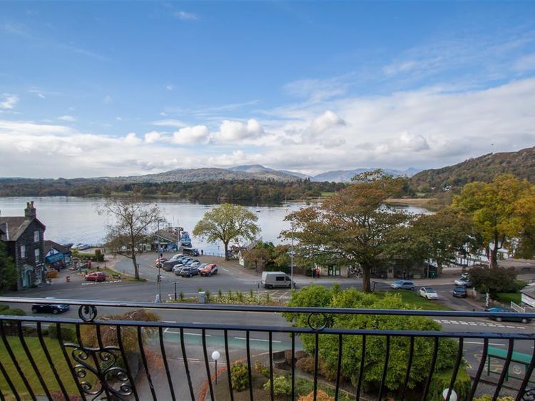 Lakeland View, listing photograph 2