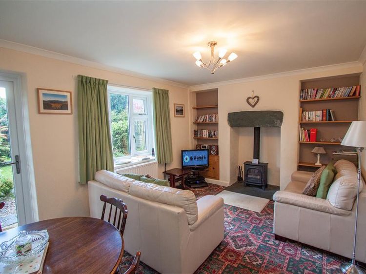 Sunset Cottage, listing photograph 3