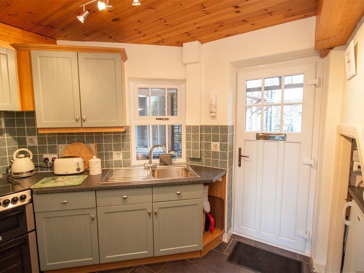 Sunset Cottage, listing photograph 4