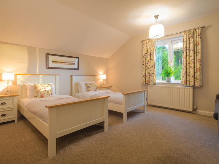 Holly Cottage, listing photograph 11