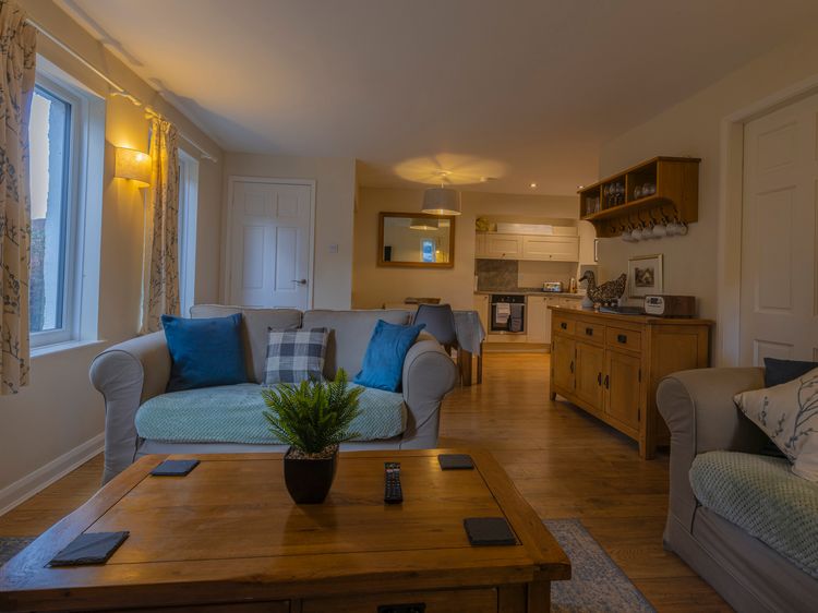Holly Cottage, listing photograph 4