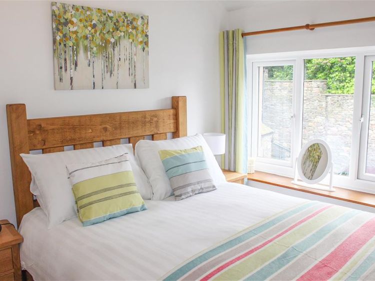 Four Seasons Cottage, listing photograph 5
