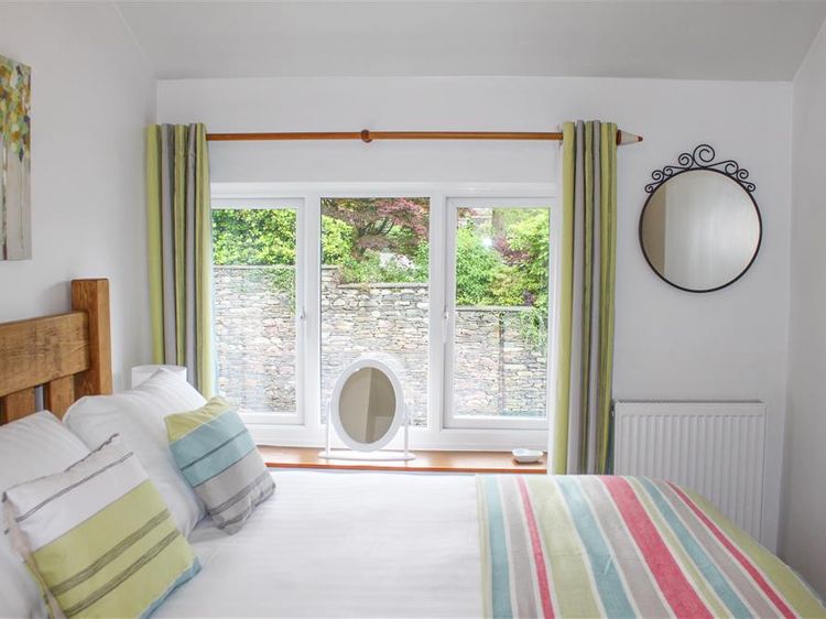 Four Seasons Cottage, listing photograph 7
