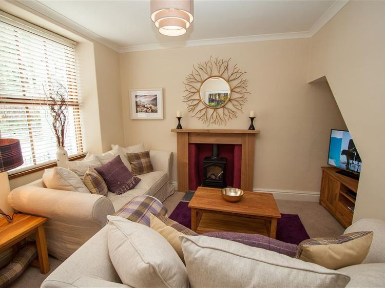 Acorn Cottage, listing photograph 2