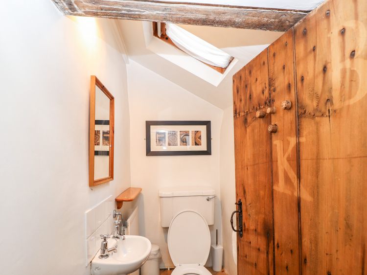 Rock Cottage, listing photograph 7
