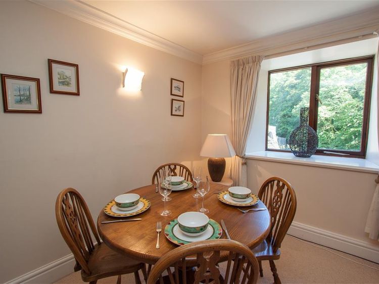 Over Ghyll, listing photograph 3