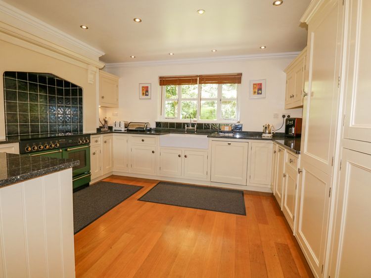 Orchard House, listing photograph 8
