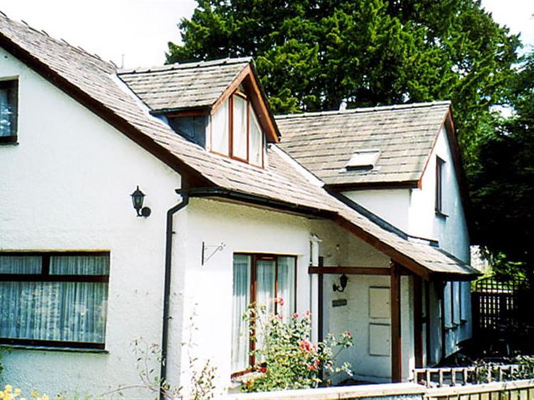 Yew Tree Cottage, listing photograph 2