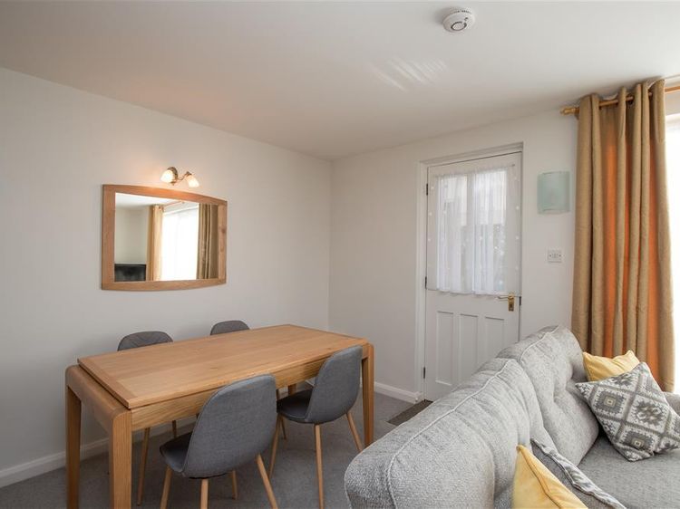 Yew Tree Cottage, listing photograph 4