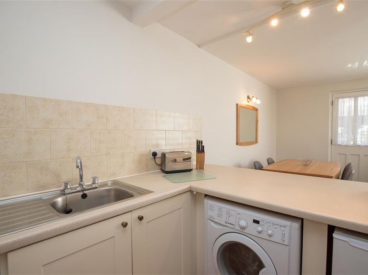 Yew Tree Cottage, listing photograph 6