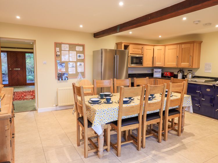 Low House, listing photograph 12