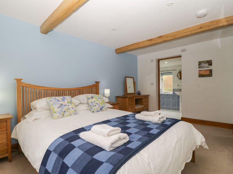 Cygnet Cottage, listing photograph 12