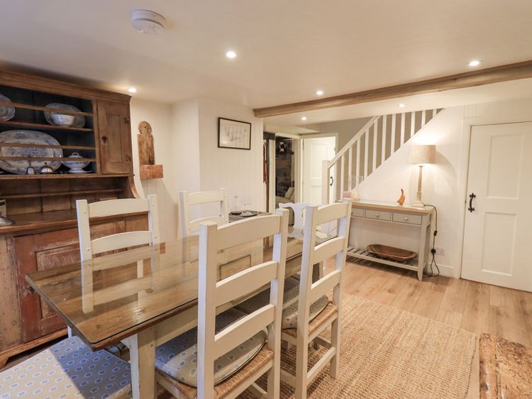 Syke Cottage, listing photograph 9
