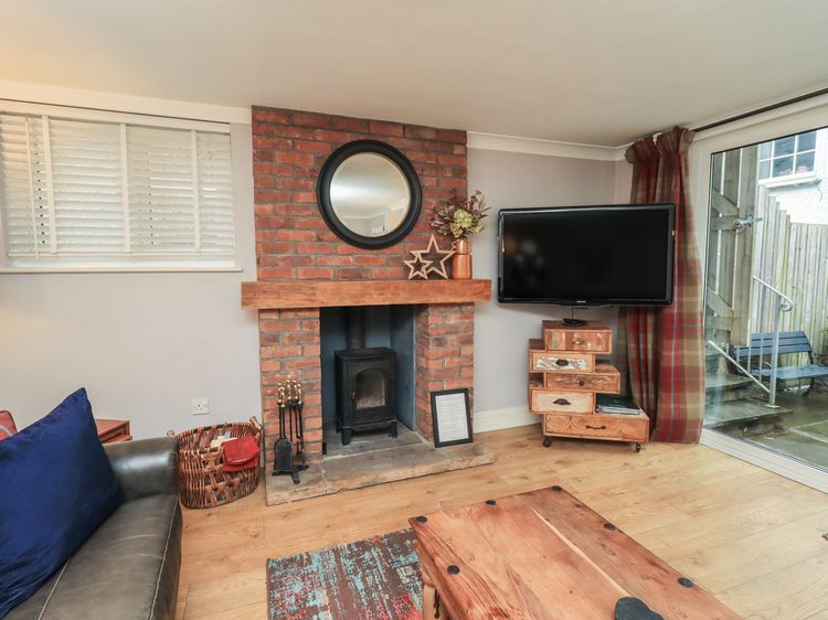 Chapel Hill Cottage, listing photograph 4