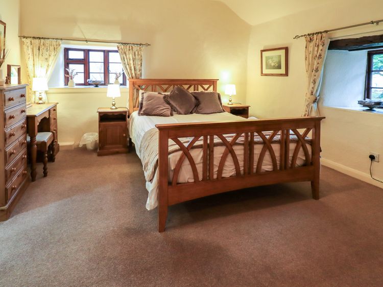 How Head Cottage, listing photograph 9