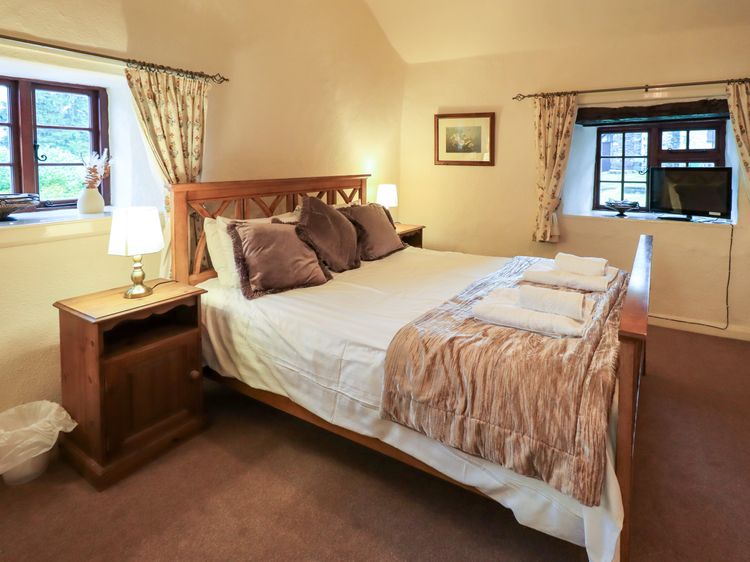 How Head Cottage, listing photograph 11