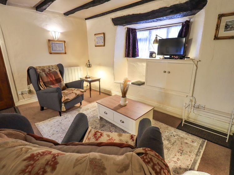 How Head Cottage, listing photograph 5