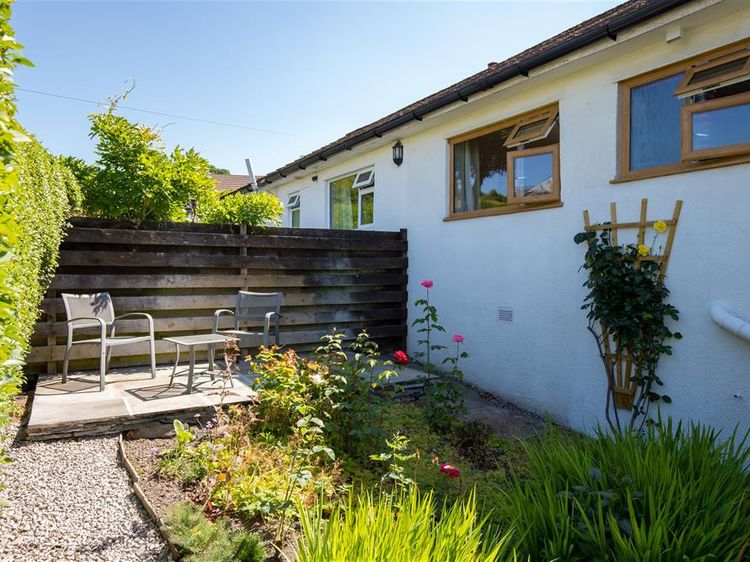 Greenways, listing photograph 11