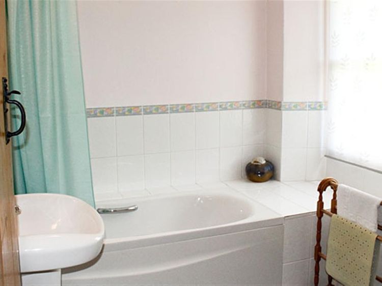 Rowan Cottage, listing photograph 11