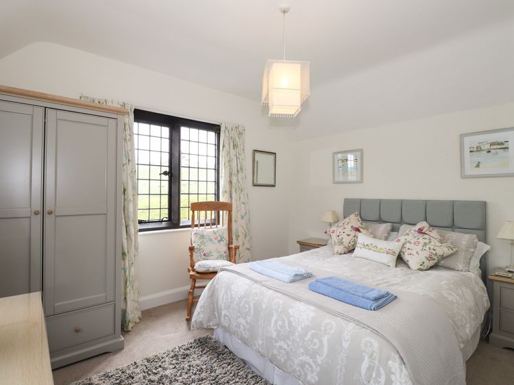 Larch Cottage, listing photograph 7
