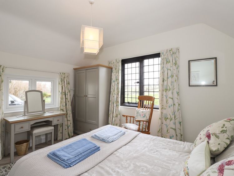 Larch Cottage, listing photograph 8