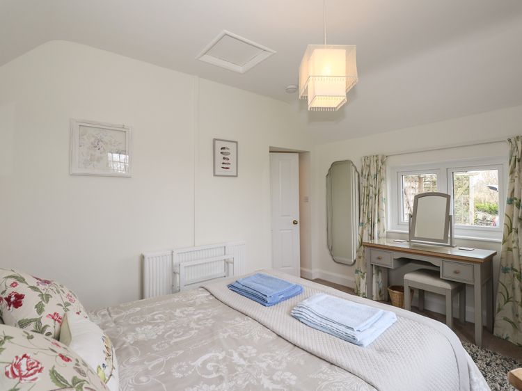Larch Cottage, listing photograph 9