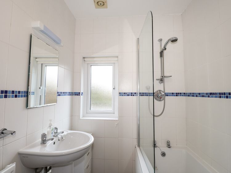 Larch Cottage, listing photograph 12