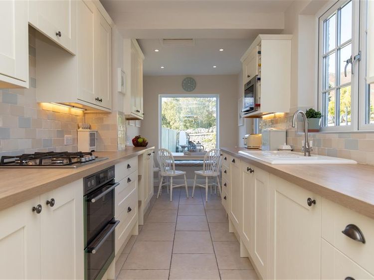 Crozier Cottage, listing photograph 6
