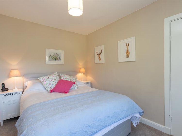 Crozier Cottage, listing photograph 12