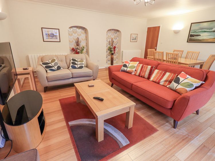 Molly's Cottage, listing photograph 2